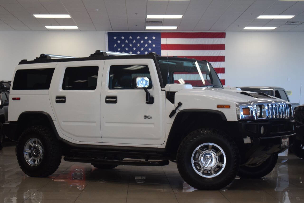 Used 2005 HUMMER H2 w/ Preferred Equipment Group image 1
