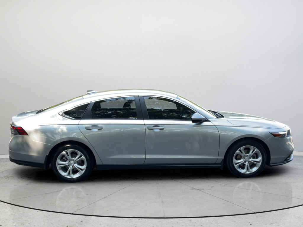 Used 2025 Honda Accord LX image 9