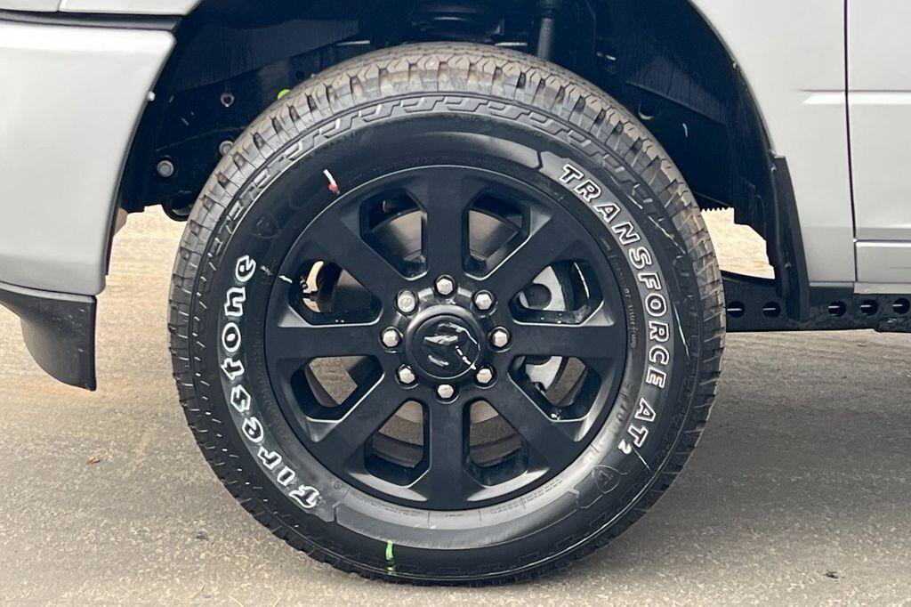 New 2026 RAM 2500 Big Horn AWD/4WD image 24