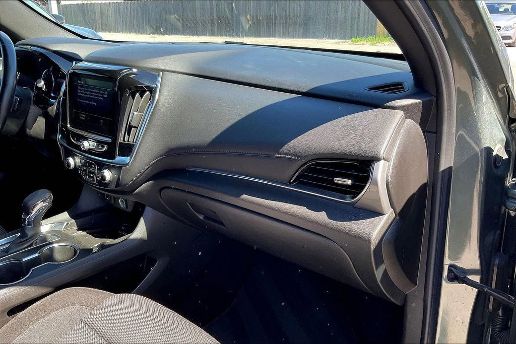 Used 2022 Chevrolet Traverse LT image 22