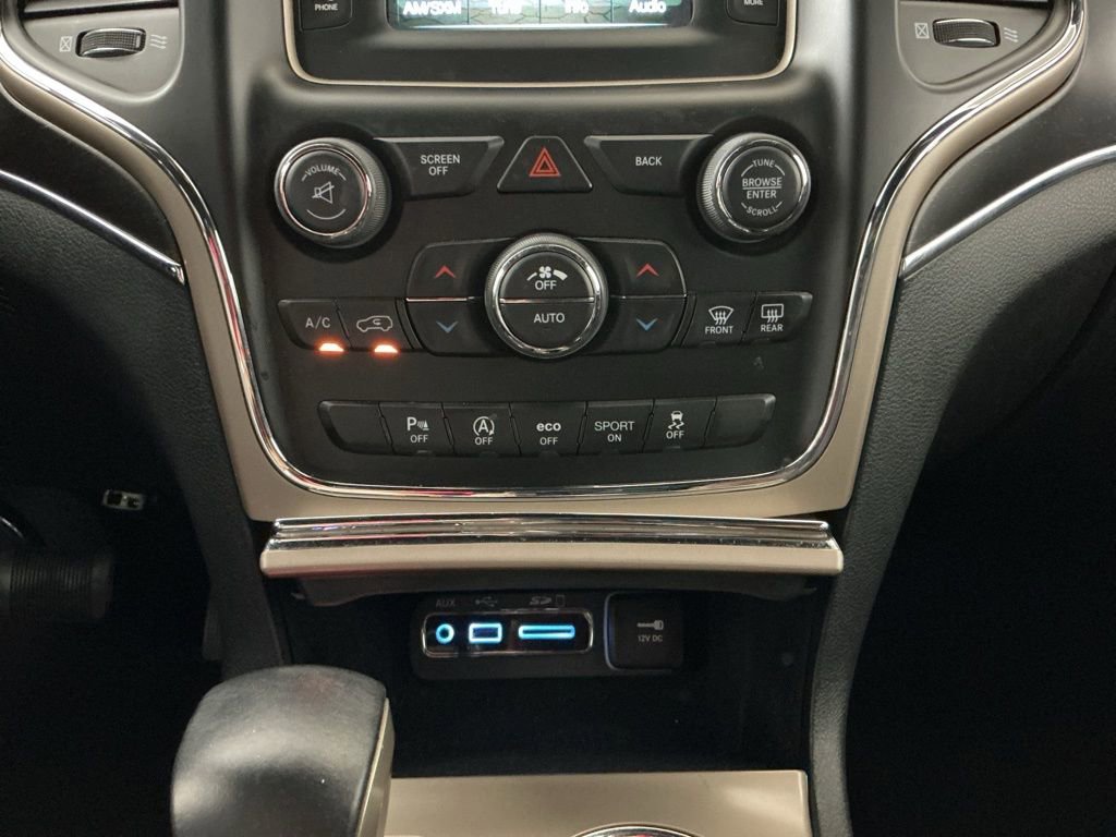 Used 2017 Jeep Grand Cherokee Limited AWD/4WD image 12