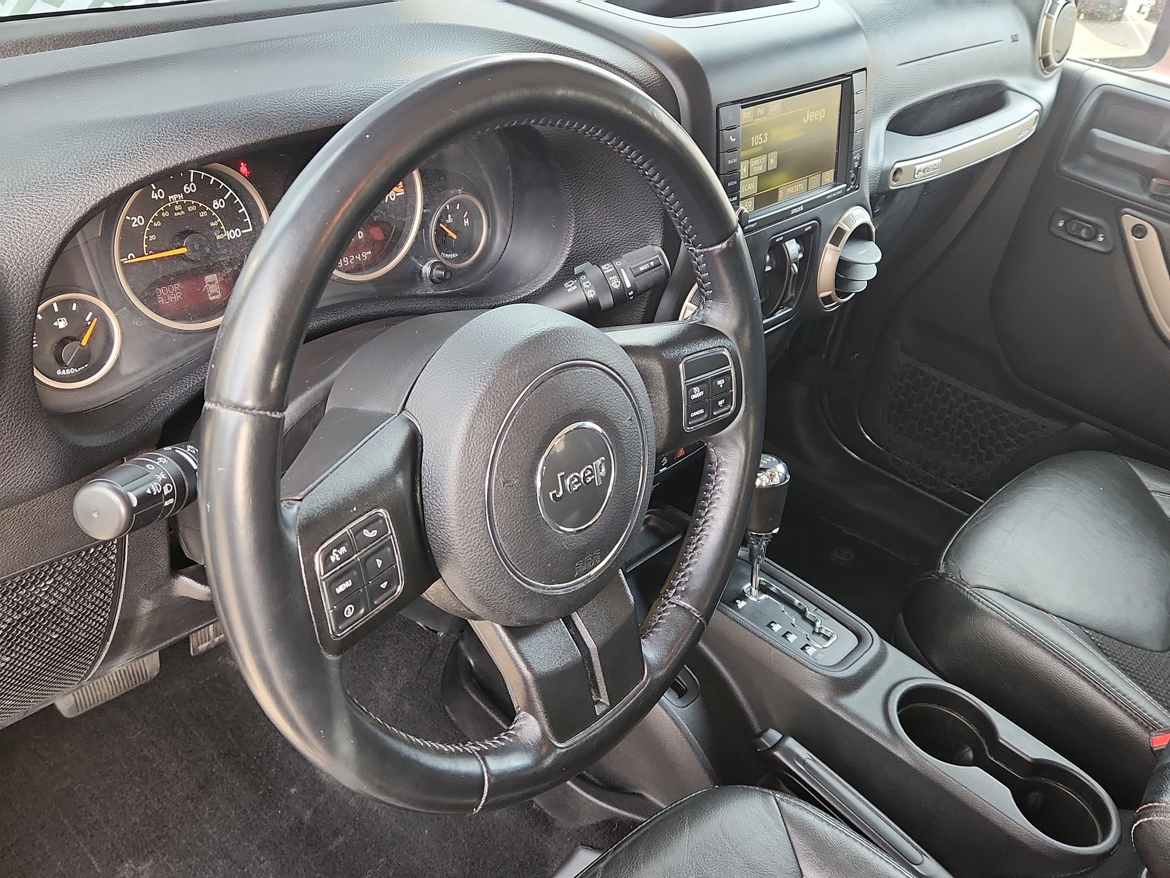 Used 2016 Jeep Wrangler Unlimited Sahara image 8