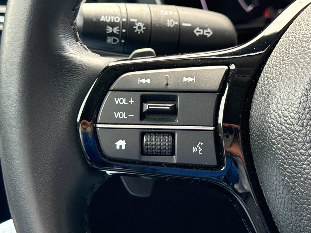 Certified 2024 Honda Pilot Touring image 30
