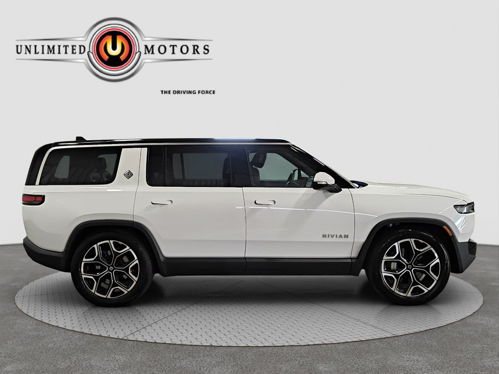 Used 2025 Rivian R1S Adventure Dual AWD/4WD image 2
