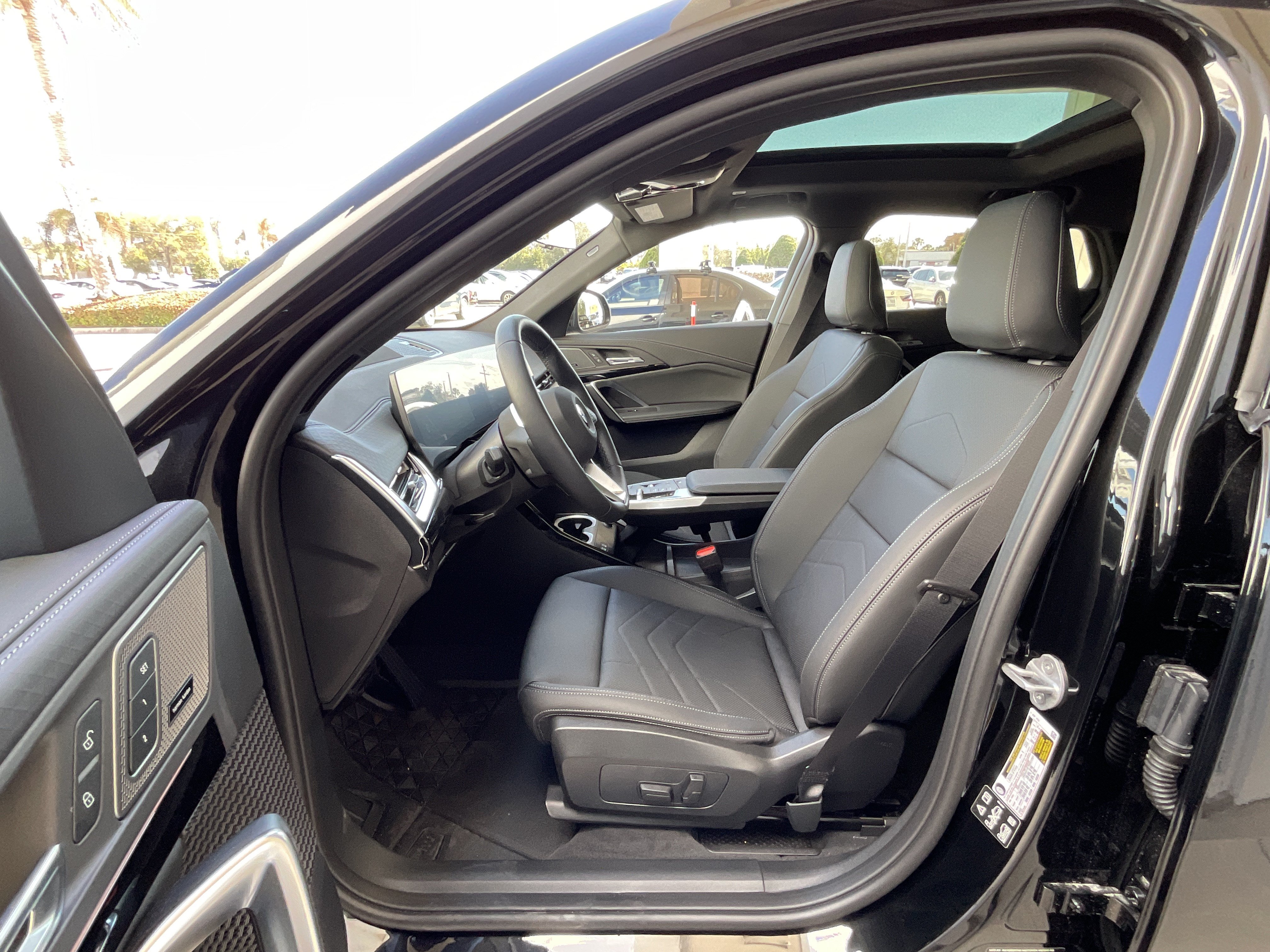 New 2026 BMW X2 xDrive28i w/ Technology Package AWD/4WD image 10