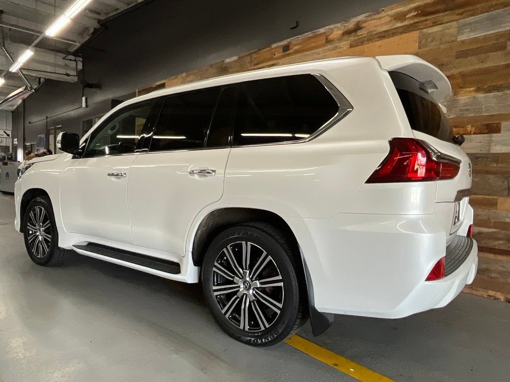 Used 2019 Lexus LX 570 4WD w/ Luxury Package image 57