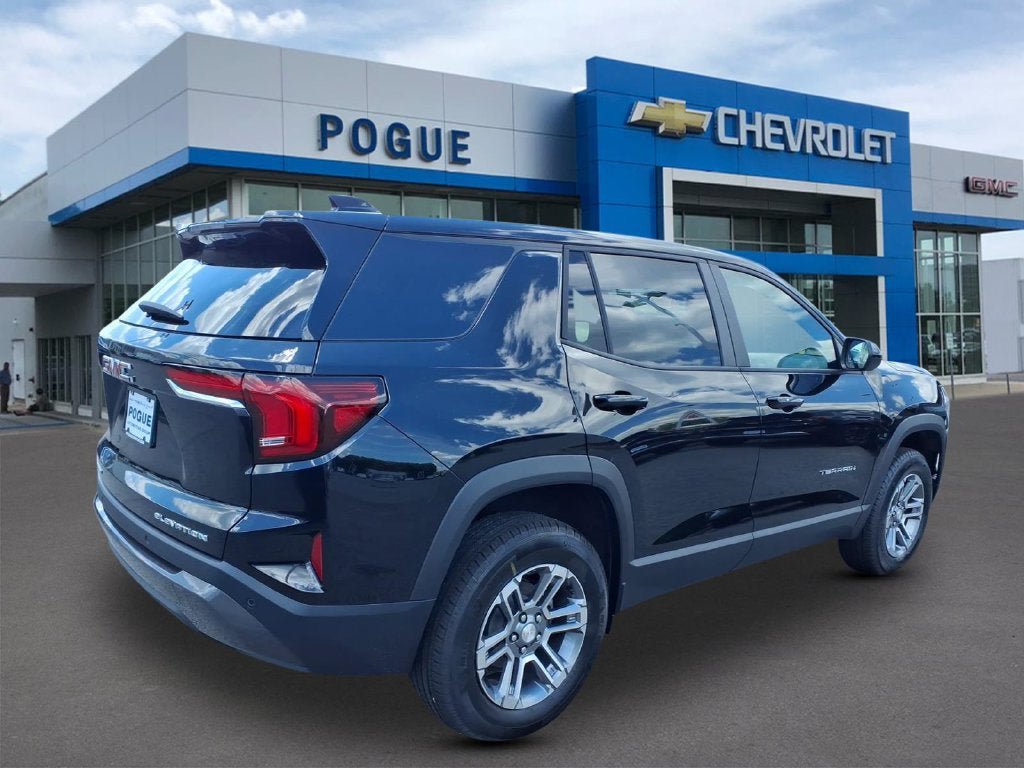New 2026 GMC Terrain Elevation FWD image 2