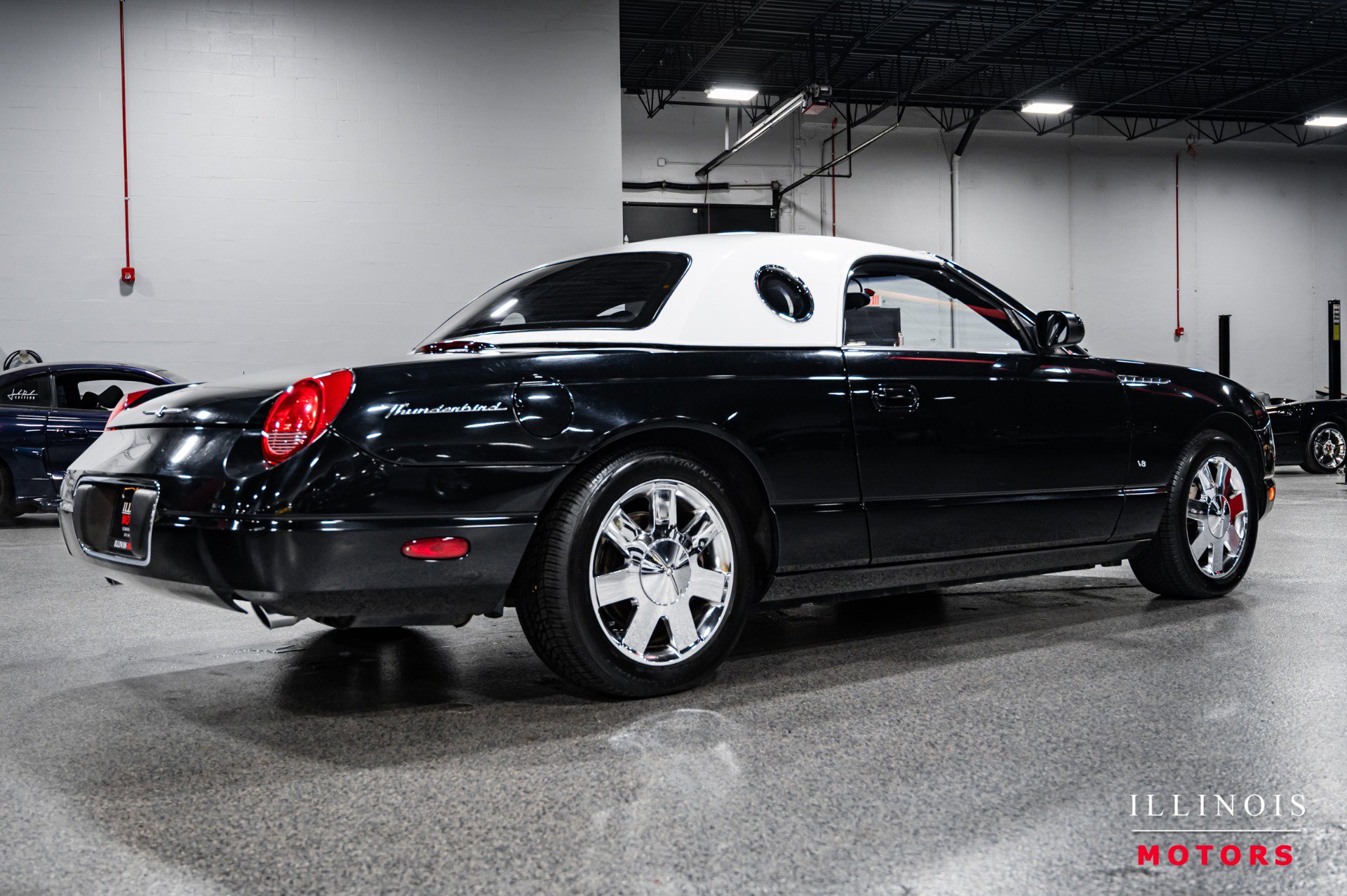 Used 2003 Ford Thunderbird Deluxe image 5