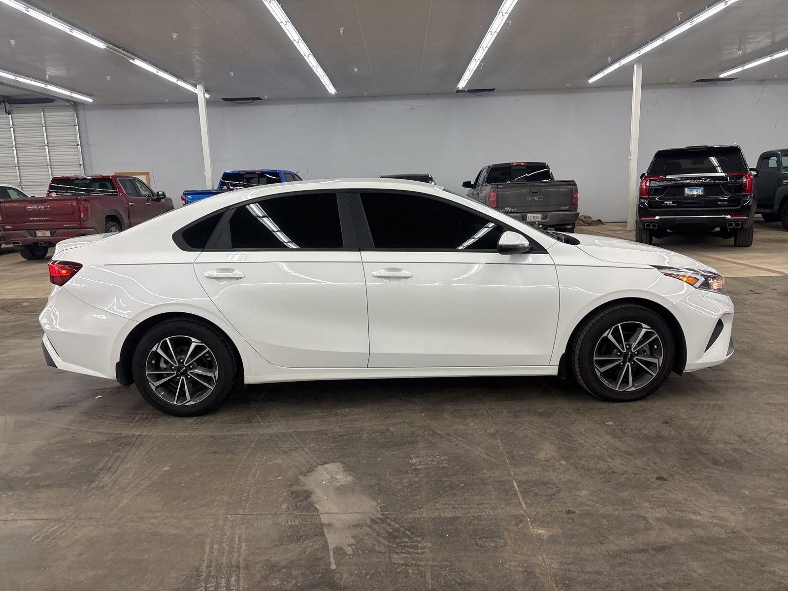 Used 2023 Kia Forte LXS w/ LXS Technology Package image 4