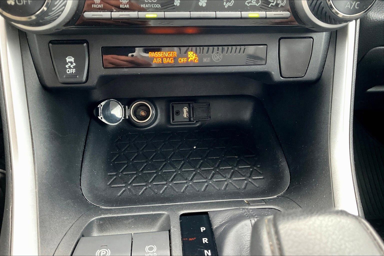 Used 2019 Toyota RAV4 XLE image 35