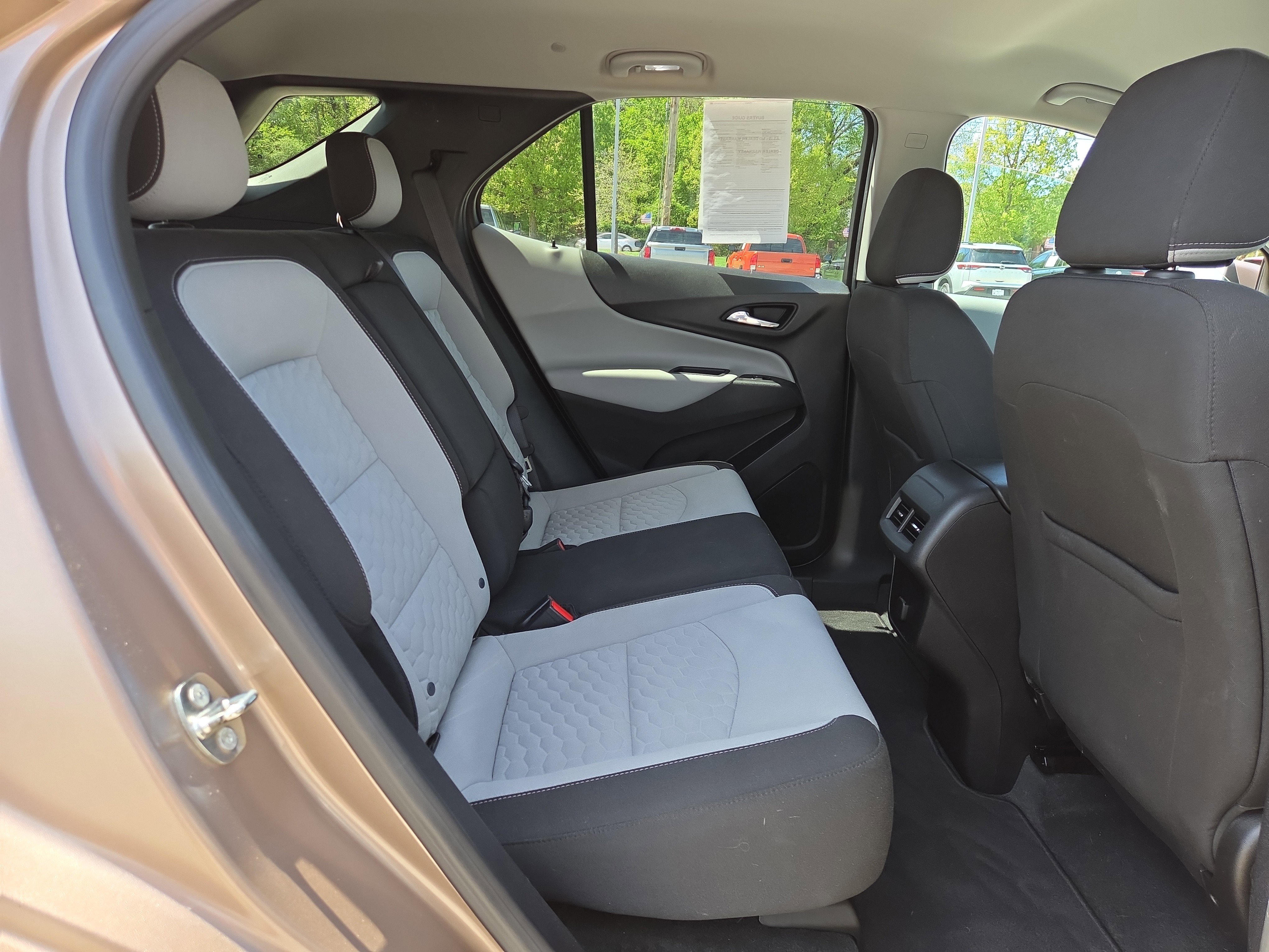 Used 2018 Chevrolet Equinox LT image 14