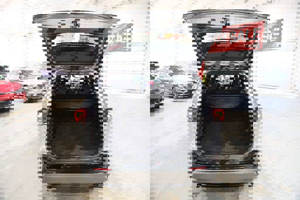 Used 2021 Toyota RAV4 XSE image 10