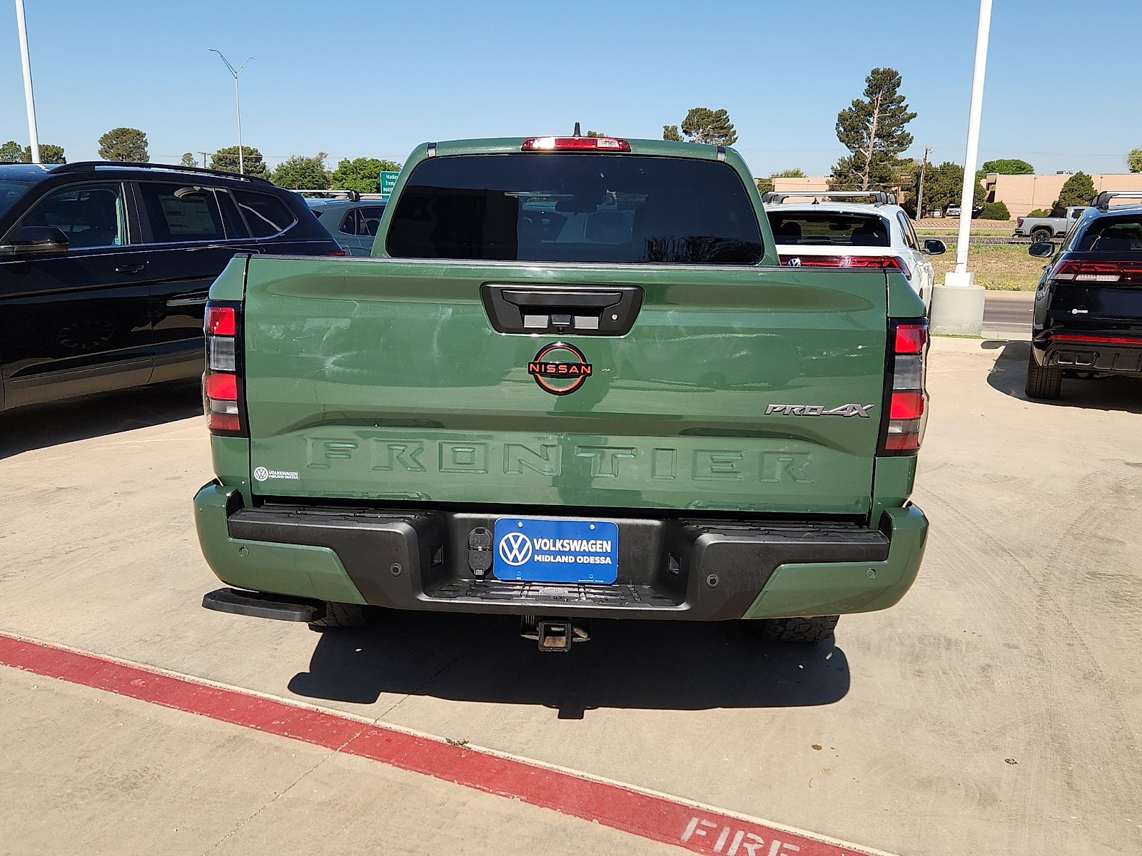 Used 2022 Nissan Frontier PRO-4X AWD/4WD image 6