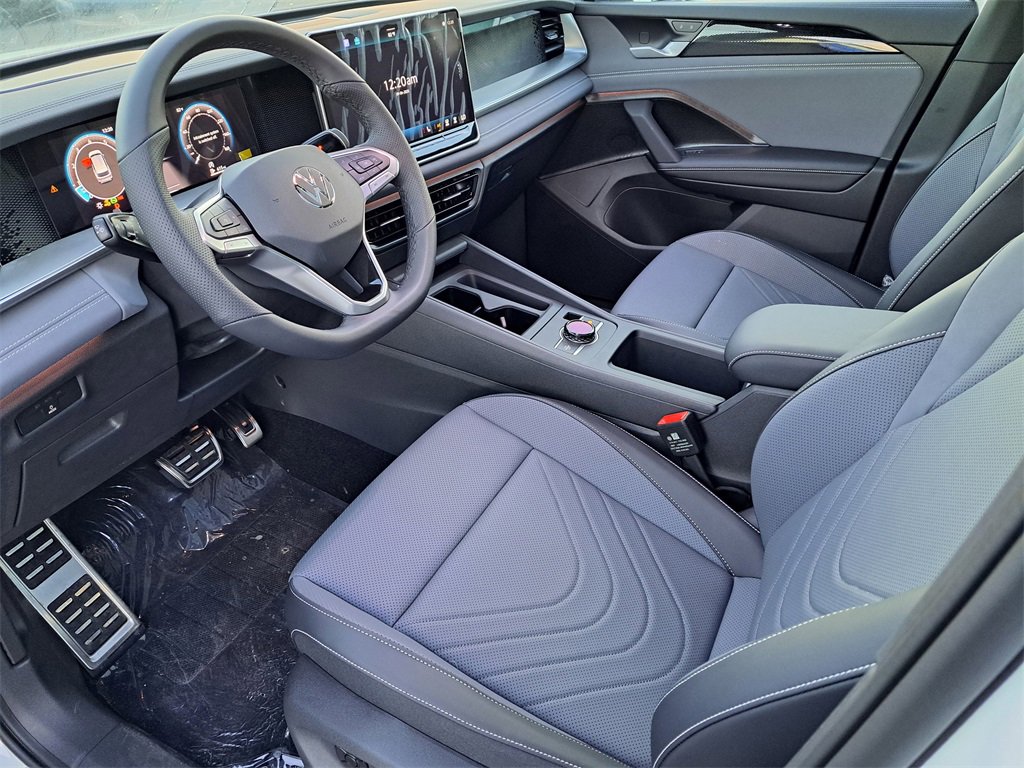 New 2026 Volkswagen Tiguan SE R-Line image 6