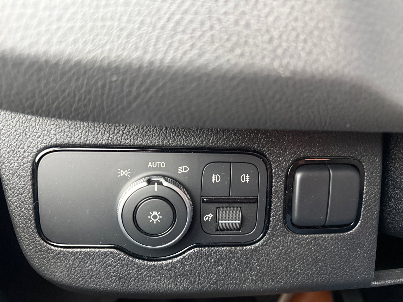 Used 2024 Mercedes-Benz Sprinter 144 Cargo image 16