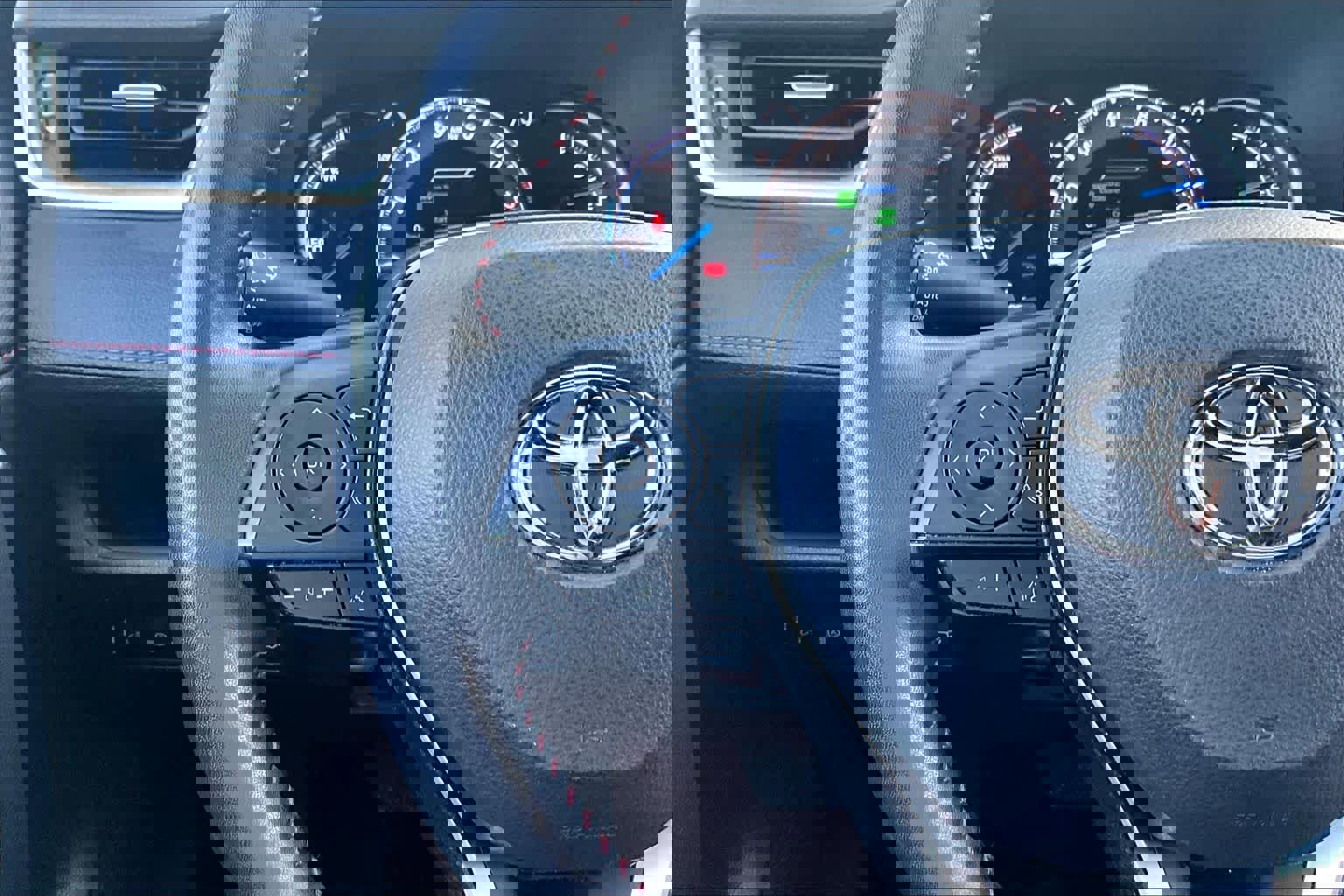 Used 2022 Toyota RAV4 XSE image 21