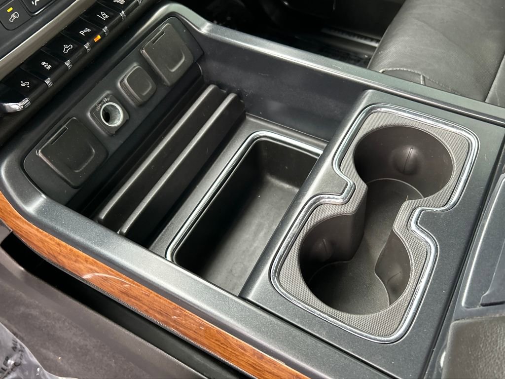 Used 2019 Chevrolet Silverado 2500 High Country w/ Duramax Plus Package image 18