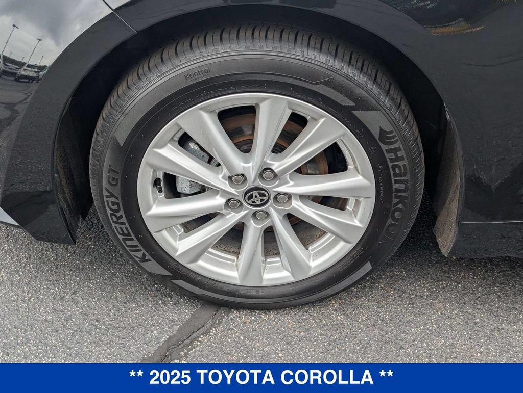 Used 2025 Toyota Corolla LE w/ LE Premium Package FWD image 9