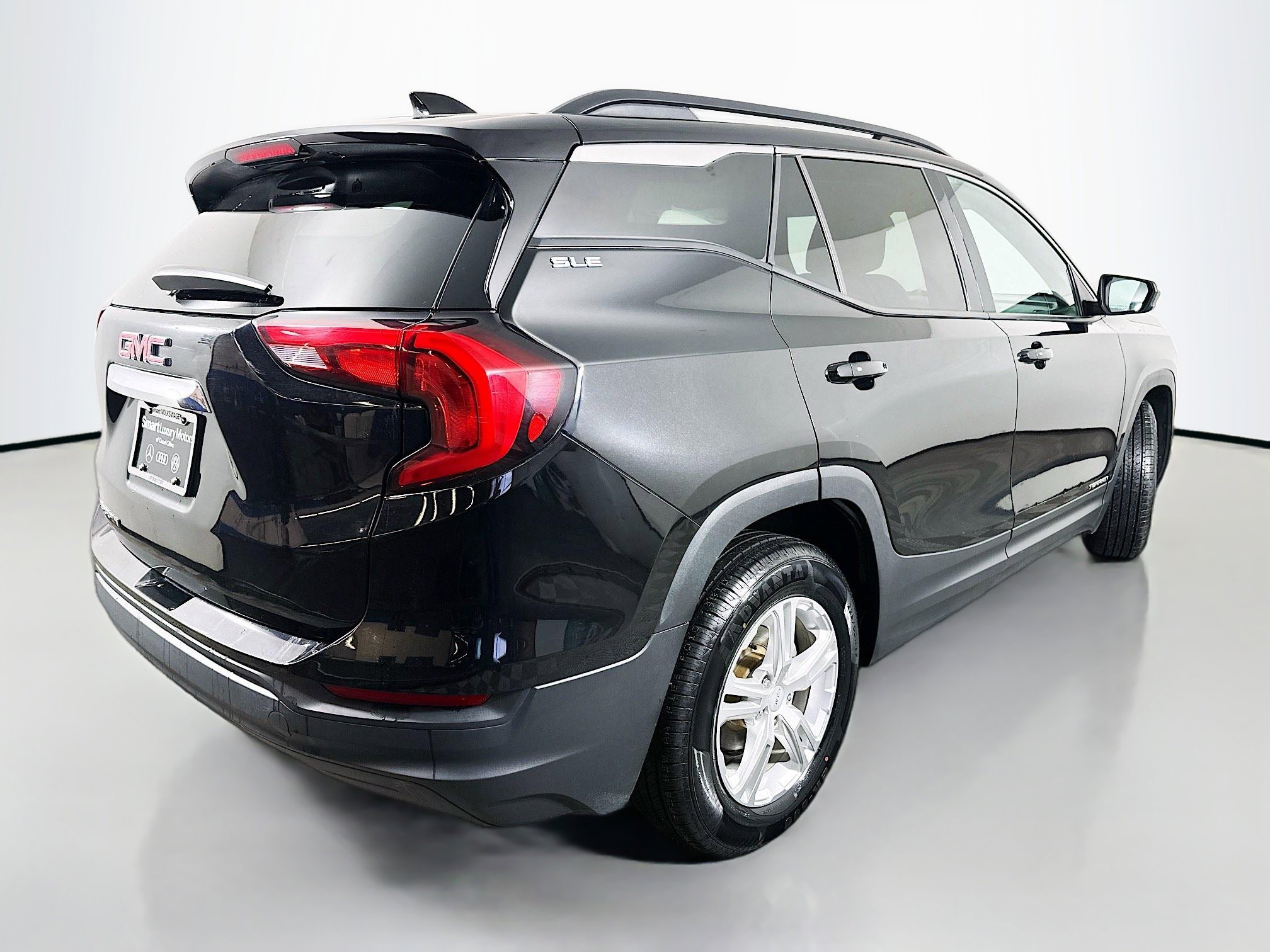 Used 2019 GMC Terrain SLE w/ Driver Convenience Package image 7