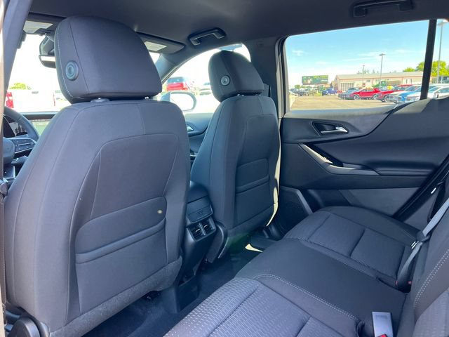 New 2026 Chevrolet Equinox LT w/ Safety and Technology Package AWD/4WD image 32