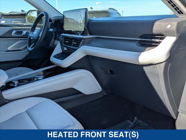 Used 2025 Ford Explorer Platinum w/ Ultimate Package AWD/4WD image 24