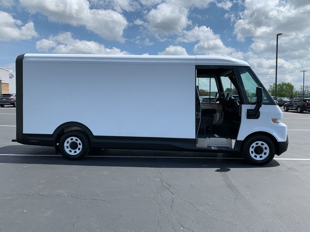 Used 2024 Chevrolet Brightdrop 600 w/ Commercial Equipment Package AWD/4WD image 6