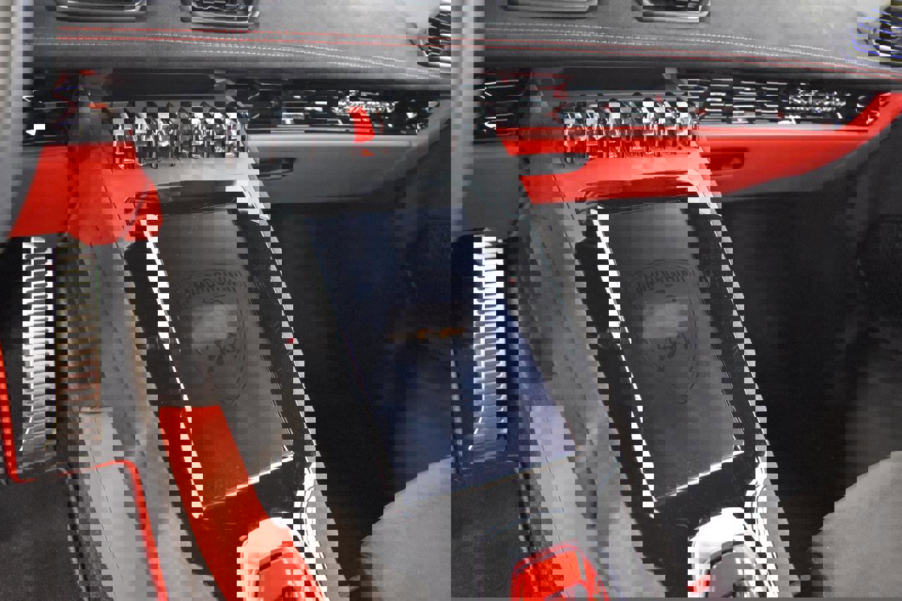 Used 2023 Lamborghini Huracan Tecnica image 37