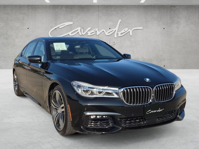Used 2017 BMW 750i RWD image 2