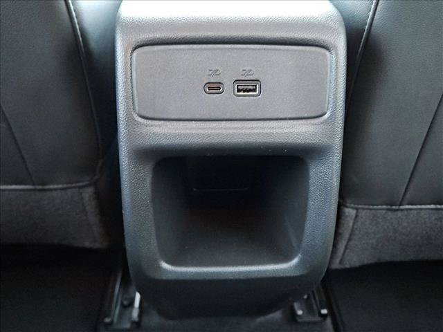 Used 2025 Chevrolet Trax LT FWD image 16