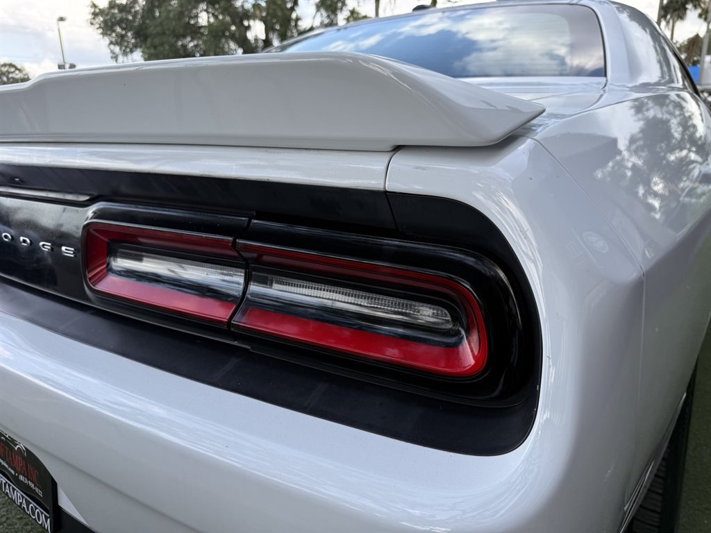 Used 2020 Dodge Challenger SXT RWD image 12