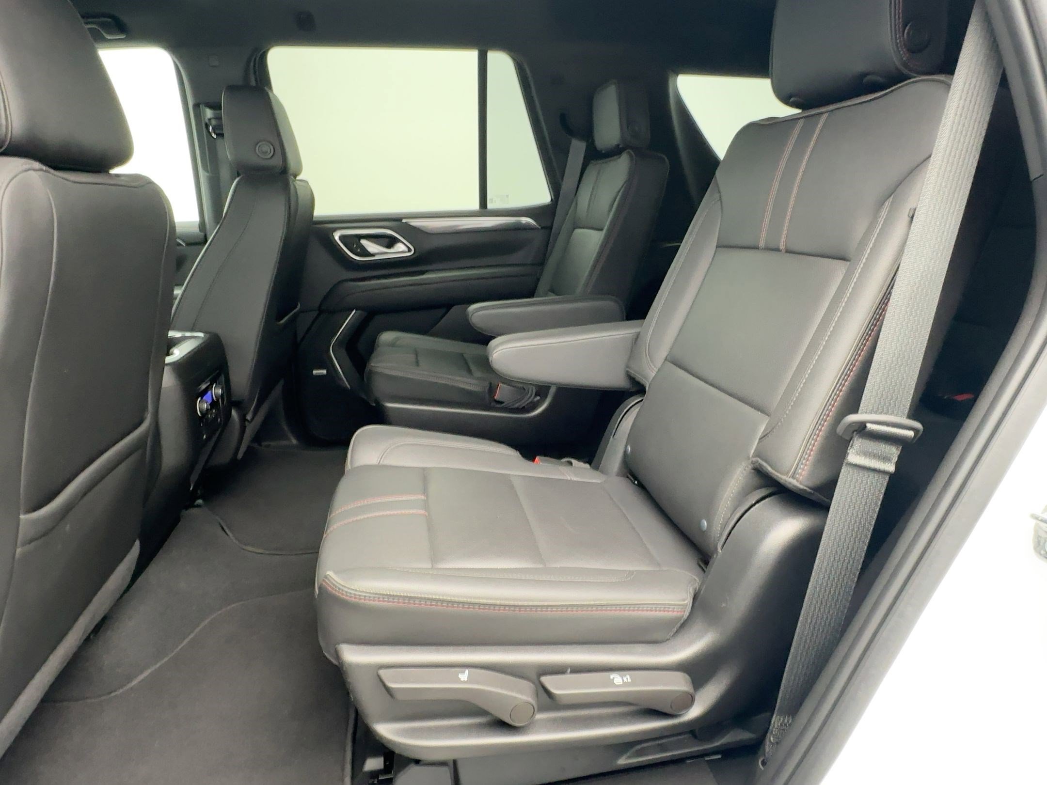 Used 2022 Chevrolet Tahoe RST w/ Luxury Package image 14