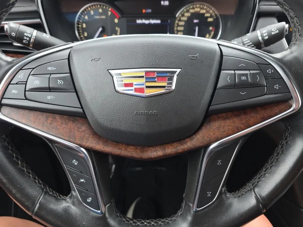 Used 2020 Cadillac XT5 Premium Luxury AWD/4WD image 23