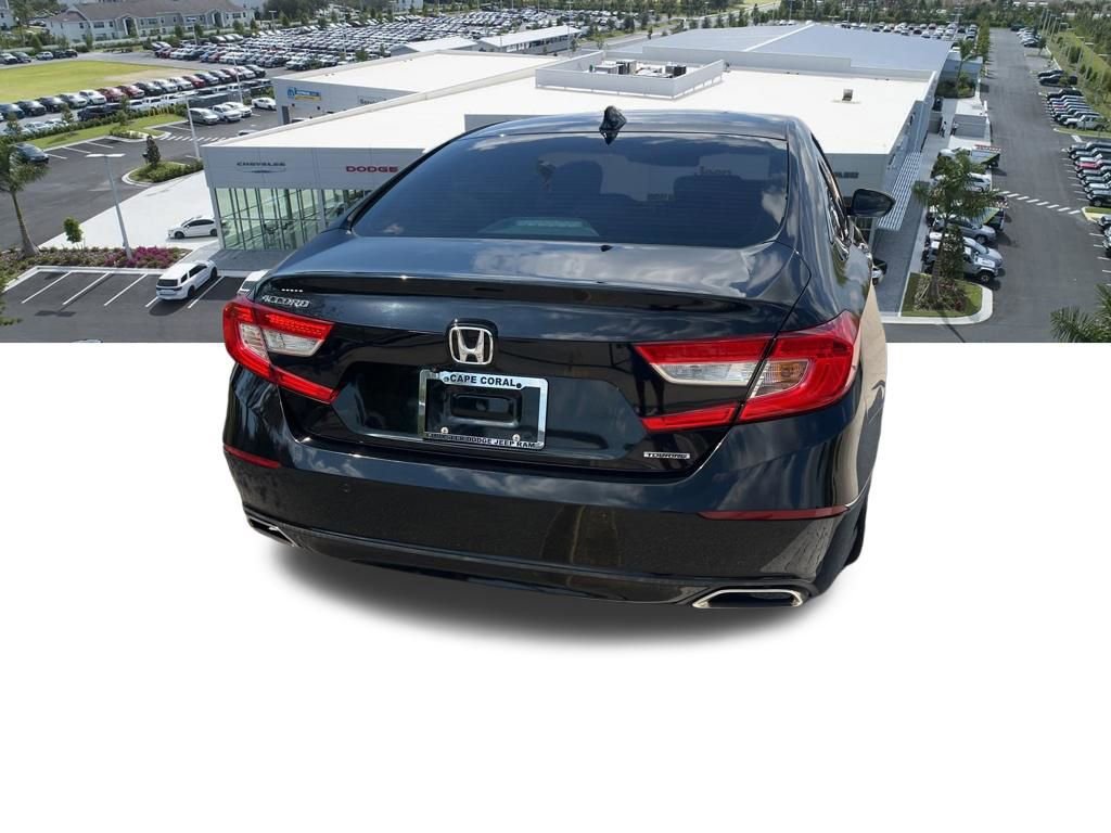 Used 2018 Honda Accord Touring image 15