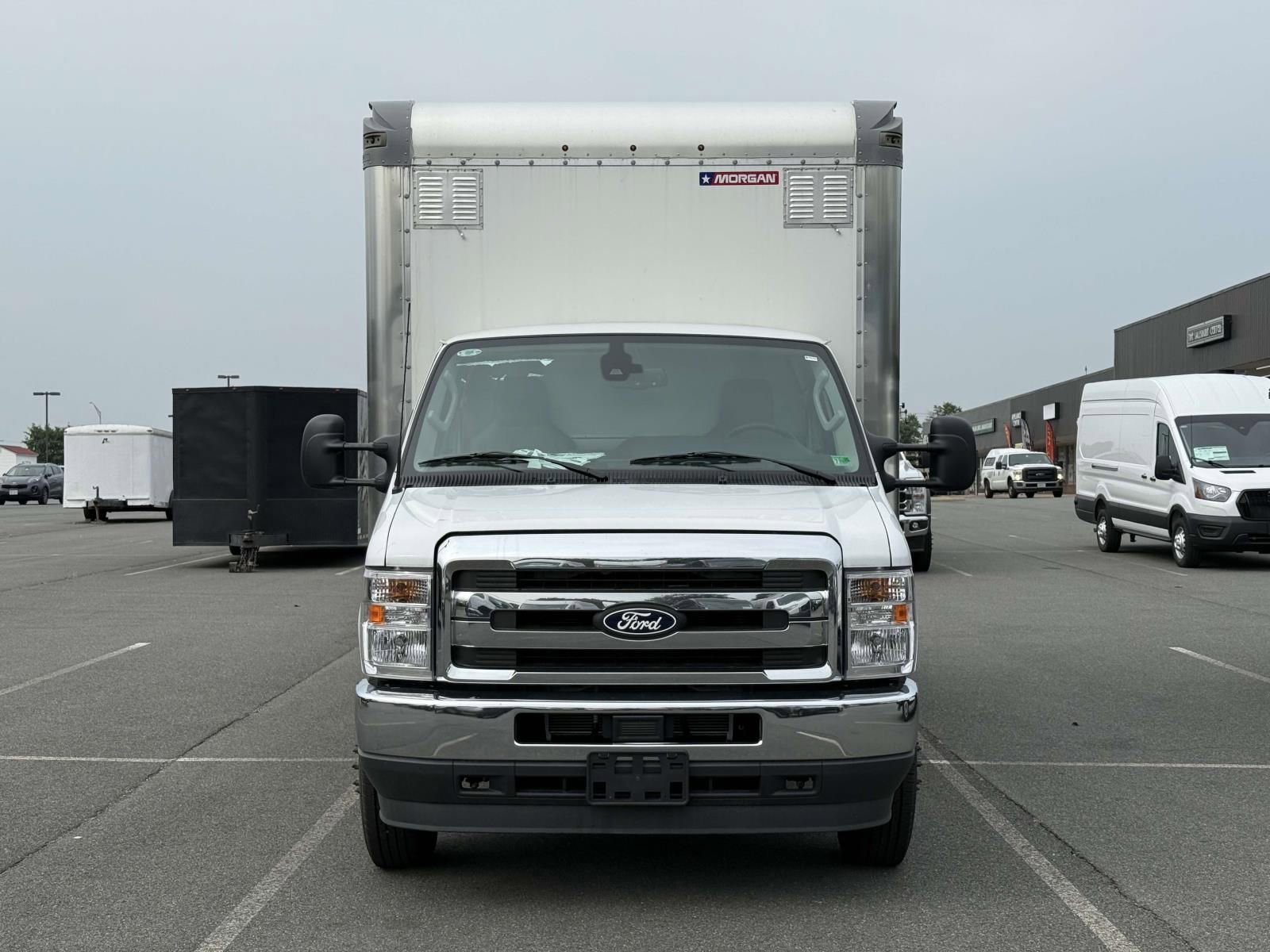 New 2026 Ford E-450 and Econoline 450 Super Duty w/ Driver's Safety Package RWD image 6