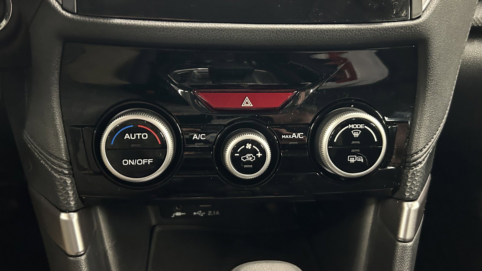 Used 2023 Subaru Forester Premium image 32