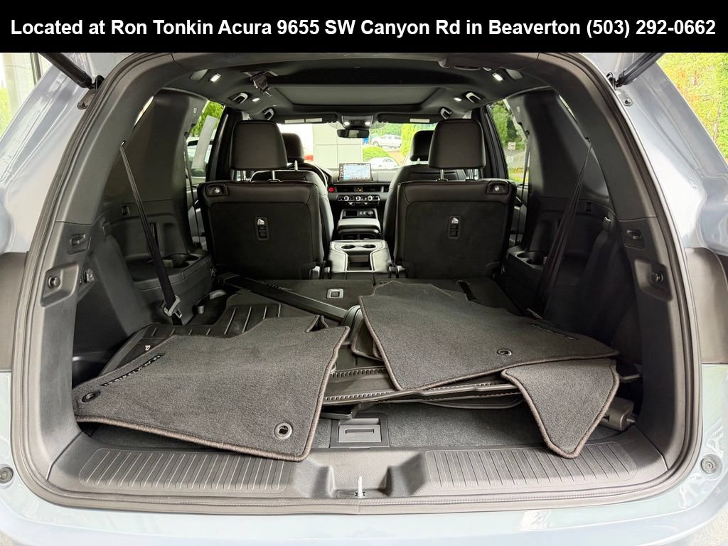Used 2025 Honda Pilot Black Edition image 11