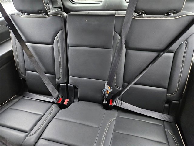 Used 2023 GMC Yukon XL SLT image 11