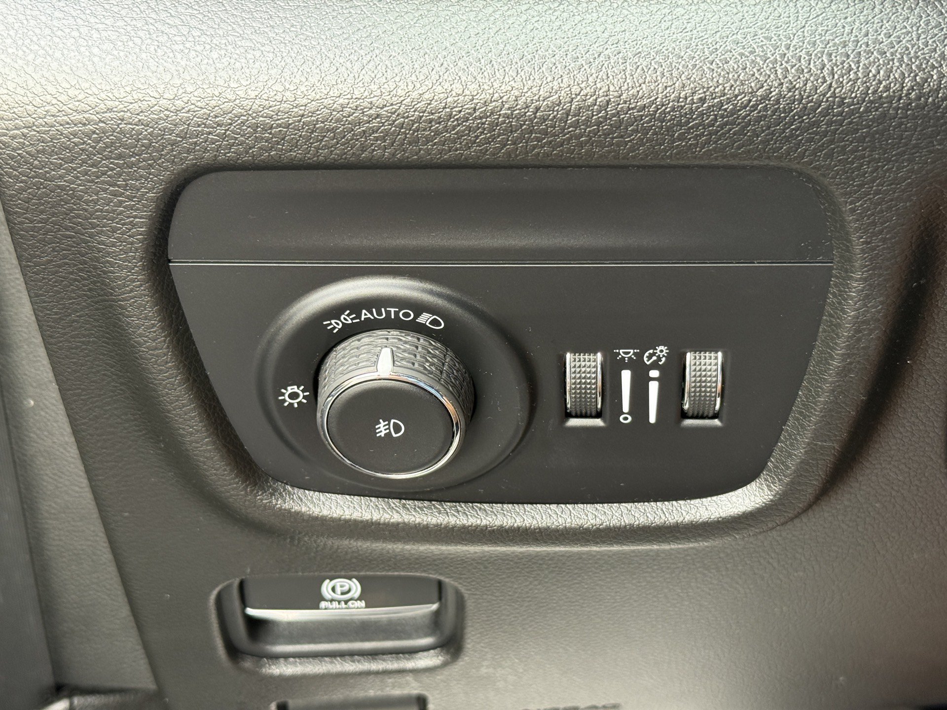 Used 2021 Jeep Grand Cherokee L Summit w/ Luxury Tech Group V AWD/4WD image 40