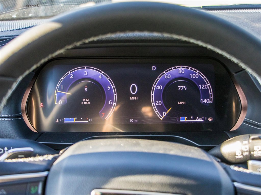 Used 2025 Jeep Grand Cherokee L Altitude image 36