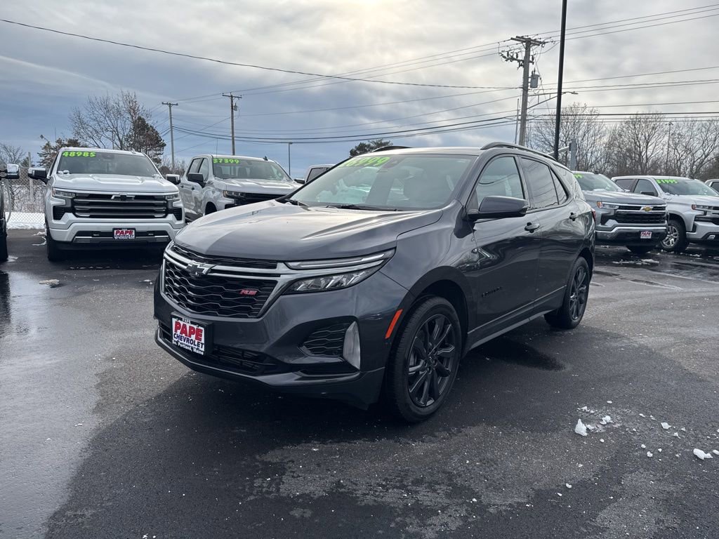 Used 2022 Chevrolet Equinox RS w/ RS Leather Package image 9