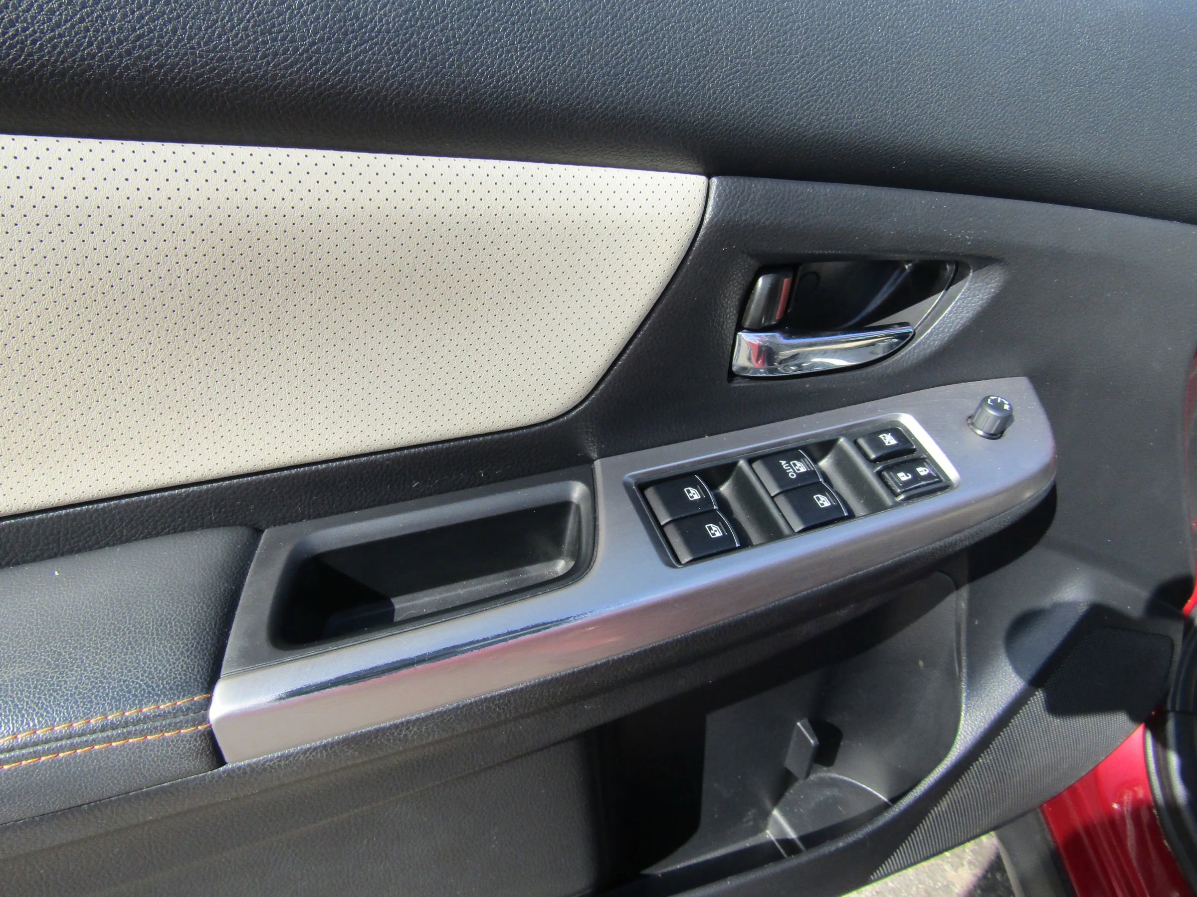 Used 2016 Subaru Crosstrek 2.0i Limited image 19