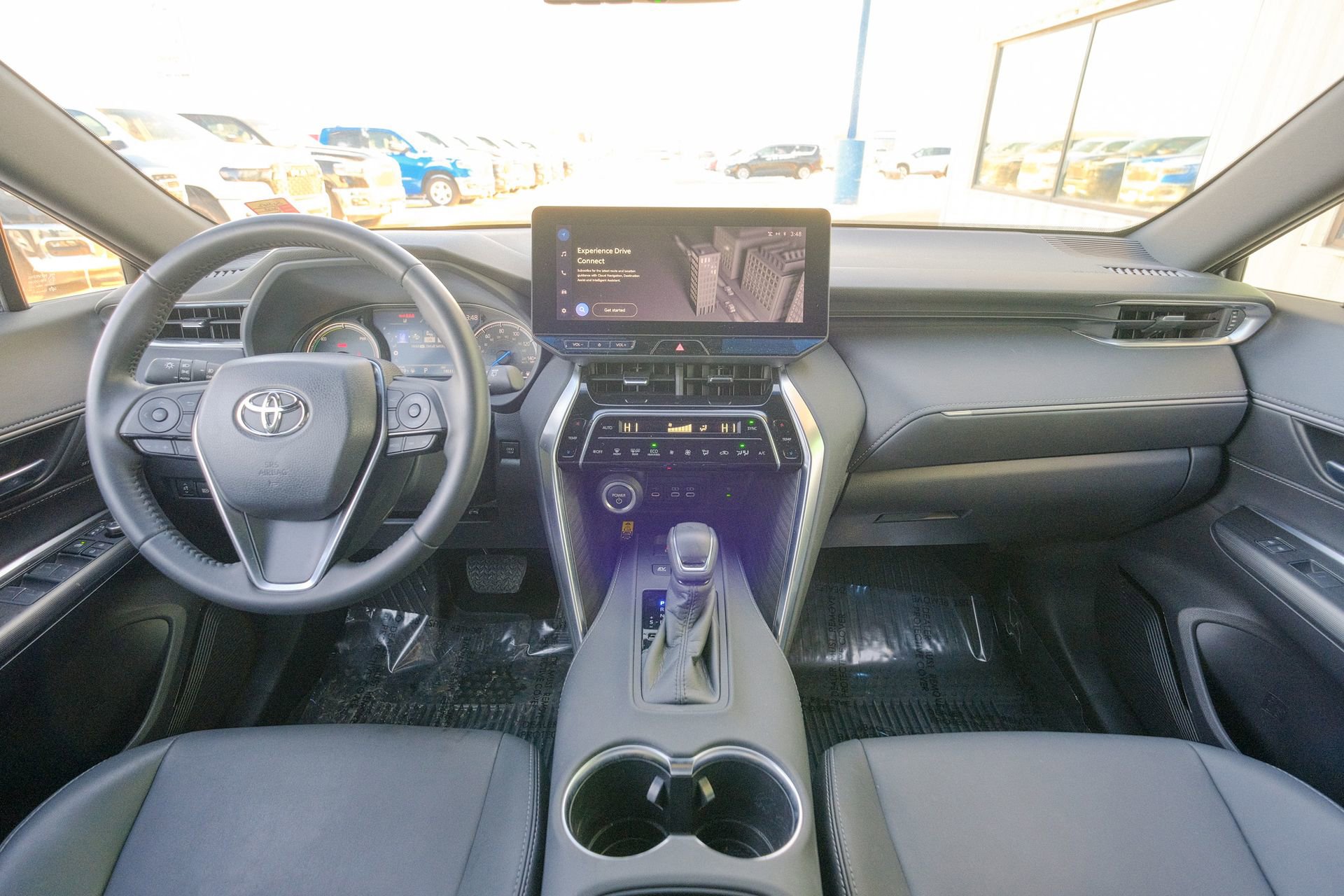 Used 2023 Toyota Venza XLE image 32