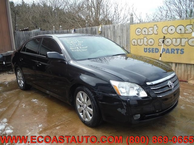 Used 2005 Toyota Avalon XLS FWD image 1