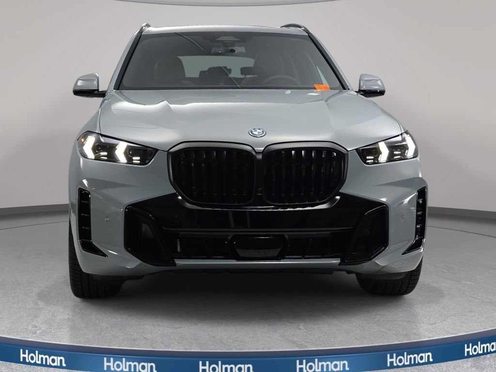 New 2026 BMW X5 xDrive50e w/ M Sport Package AWD/4WD image 2
