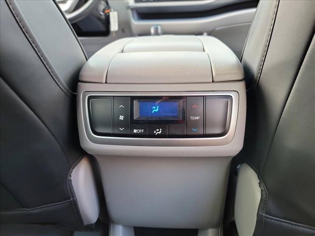 Used 2019 Toyota Highlander LE FWD image 17