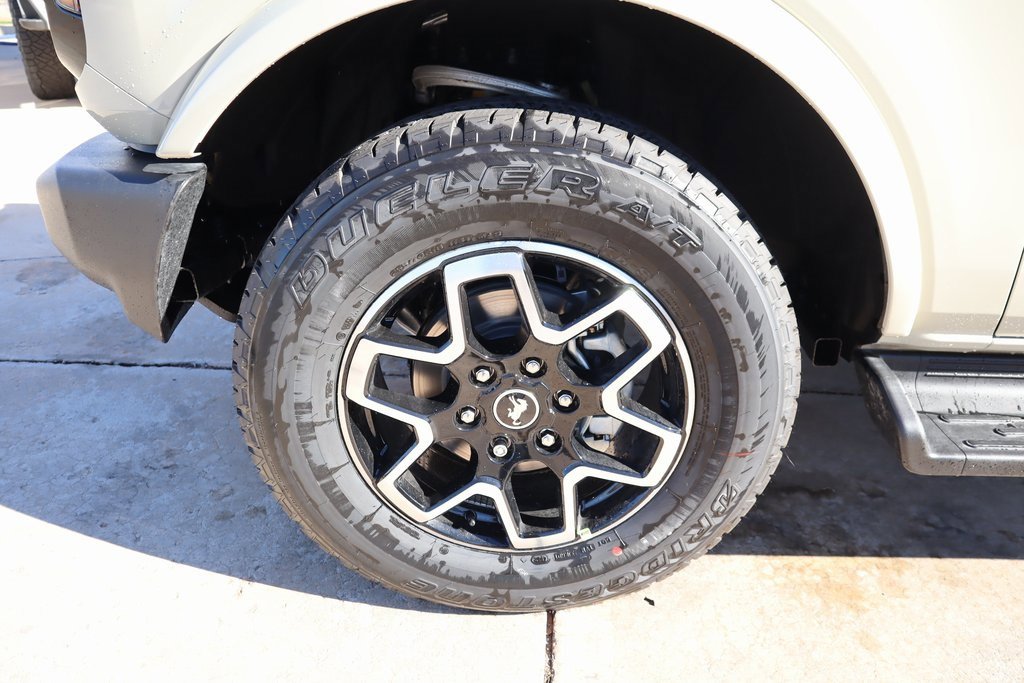 New 2025 Ford Bronco Outer Banks image 18