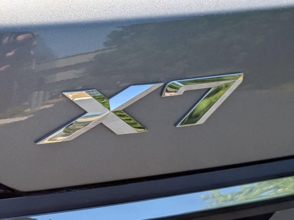 Used 2025 BMW X7 xDrive40i w/ Premium Package AWD/4WD image 10
