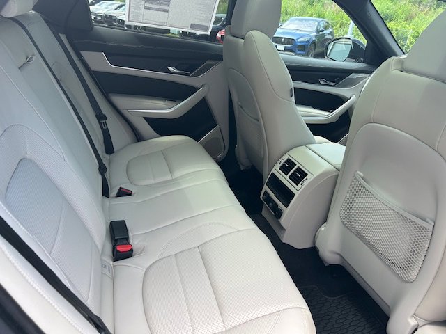 Used 2026 Jaguar F-PACE R-Dynamic S image 17