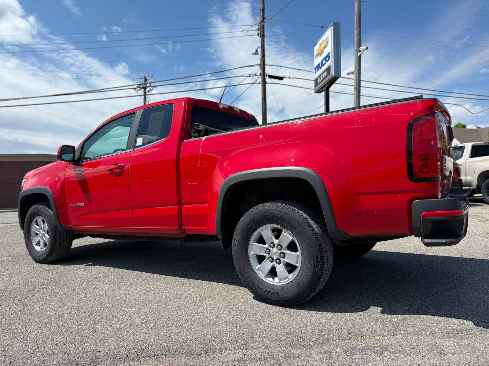Used 2017 Chevrolet Colorado W/T w/ WT Convenience Package RWD image 3
