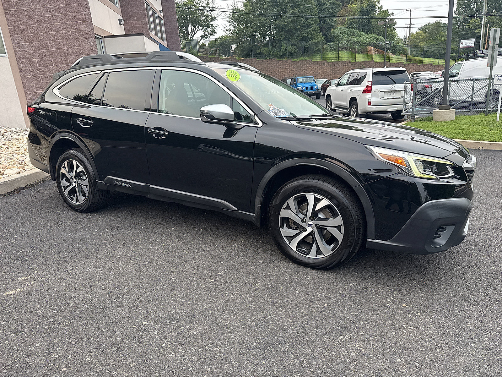 Used 2020 Subaru Outback Touring XT AWD/4WD image 2